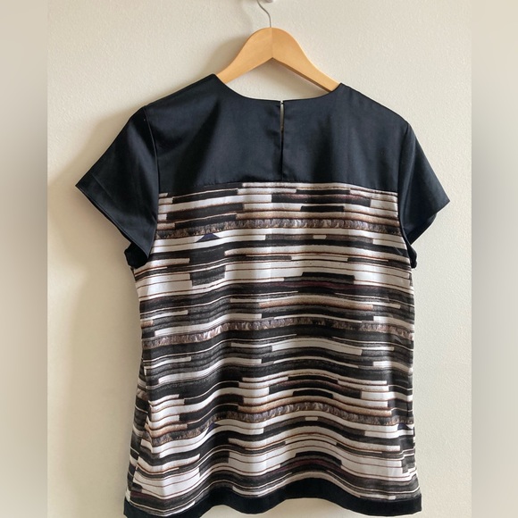 Horizontal Blocked Blouse - Picture 3 of 5